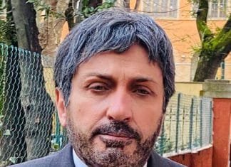 ROBERTO FICO A STRISCIA LA NOTIZIA