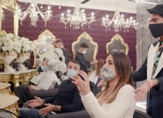 GUENDALINA TAVASSI IN SOCCORSO DI FEDERICO FASHION STYLE