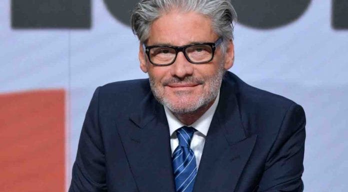 DRITTO E ROVESCIO: TRA I TEMI DELLA PUNTATA LA CAMPAGNA VACCINALE TRA RITARDI E “FURBETTI”