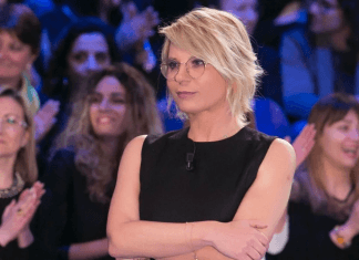 MARIA DE FILIPPI CHIUDE IN BELLEZZA