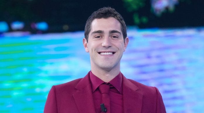 TOMMASO ZORZI:“IO CREDO CHE CHIUNQUE SALGA SU UN PALCO A INTRATTENERE MERITI LO STESSO TIPO DI RISPETTO”