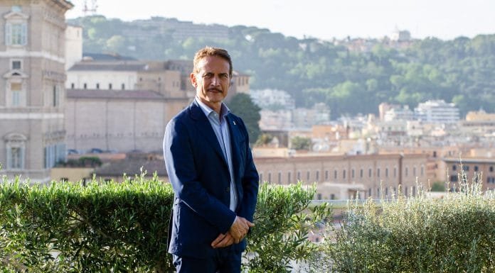 GIOVEDÌ 17 GIUGNO IN PRIMA SERATA «VIAGGIO NELLA GRANDE BELLEZZA»: “GRANDI AMORI”