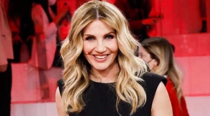 LORELLA CUCCARINI E STEFANO DE MARTINO AL TIMONE DI UN PROGRAMMA?