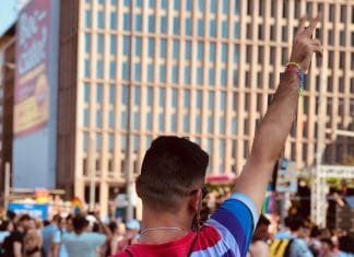 I VIP SI SCHIERANO DALLA PARTE DI MICHELE DI TOMMASO VITTIMA DI OMOFOBIA