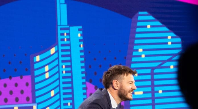 Sull’onda del successo delle puntate precedenti torna con il settimo appuntamento in seconda serata su Rai2