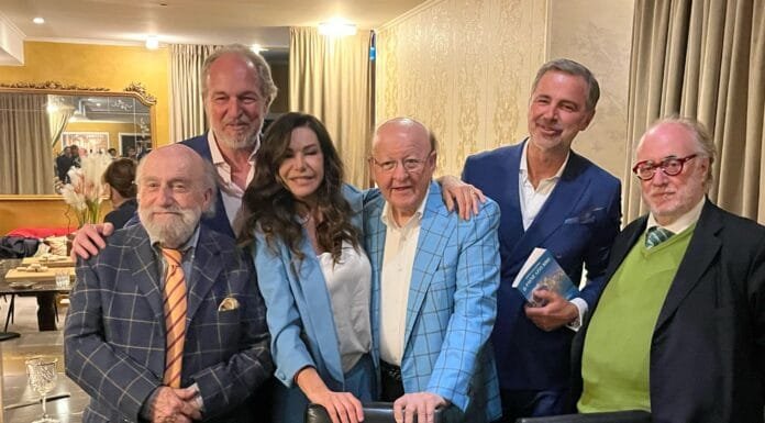 Vip accorsi per la presentazione del libro di Convertini a Milano