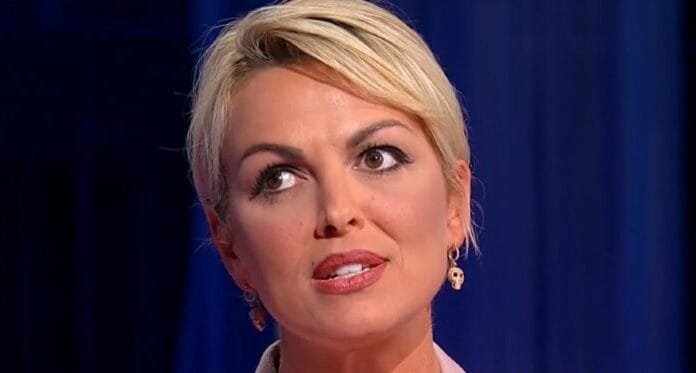 Francesca Pascale abbraccia il suo sogno erotico