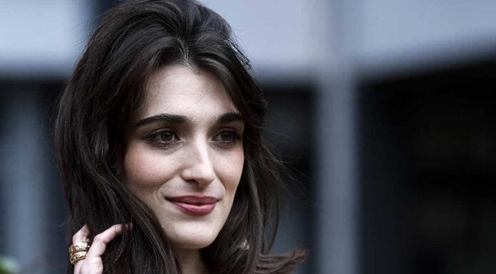 Pilar Fogliati è la nuova co-conduttrice di Sanremo 2026: l’annuncio di Carlo Conti accende l’Ariston